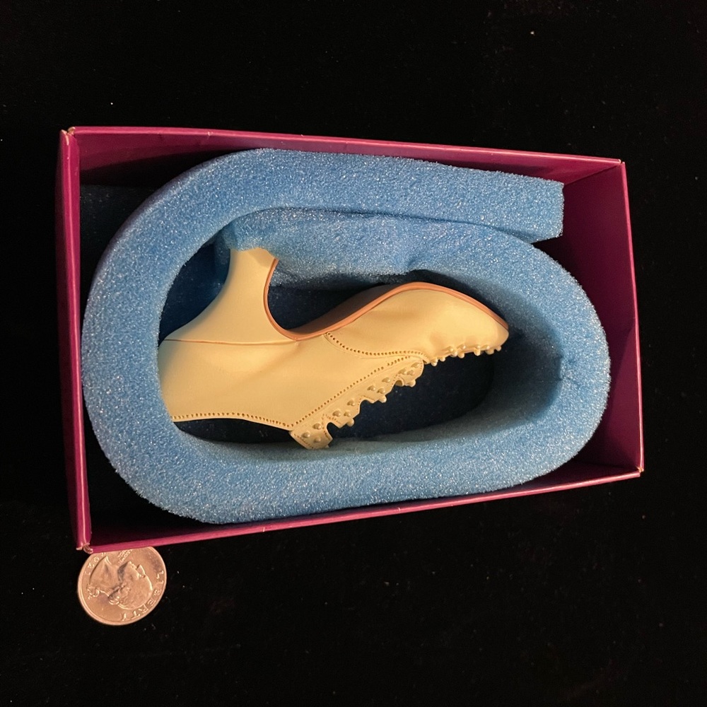 Just The Right Shoe “EDWARDIAN GRACE” 1999